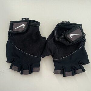 NIKE Womans Fitness Glove Black - Small